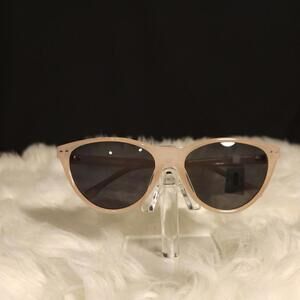 Cream Aviator Sunglasses with Metal Bridge